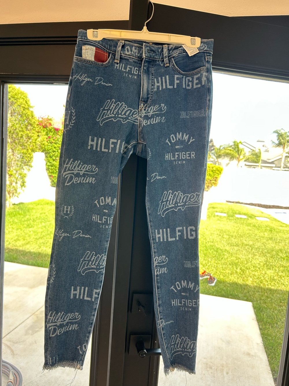 Women’s Tommy Hilfiger Dark Blue Logo-Print Skinny Jeans. Sz 10